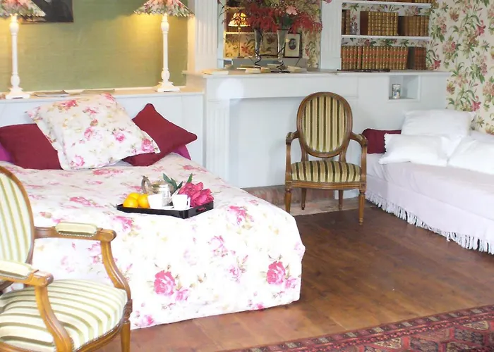 Chateau Des Lutz Bed & Breakfast