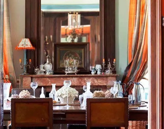 Chateau Des Lutz Bed & Breakfast 4*